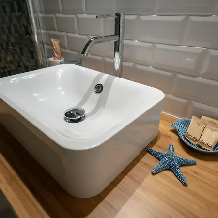 Sea Station 3* بولينيانو آ ماري